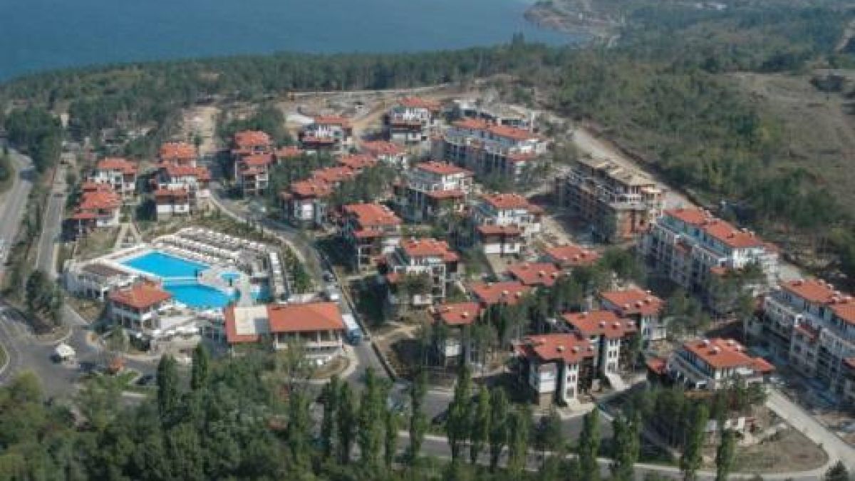 Разпродават имоти заради дългове
