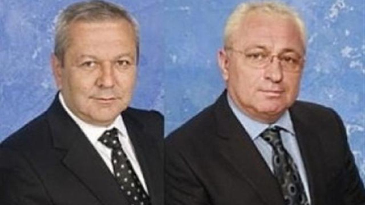 Двама депутати от ДПС на съд за измама
