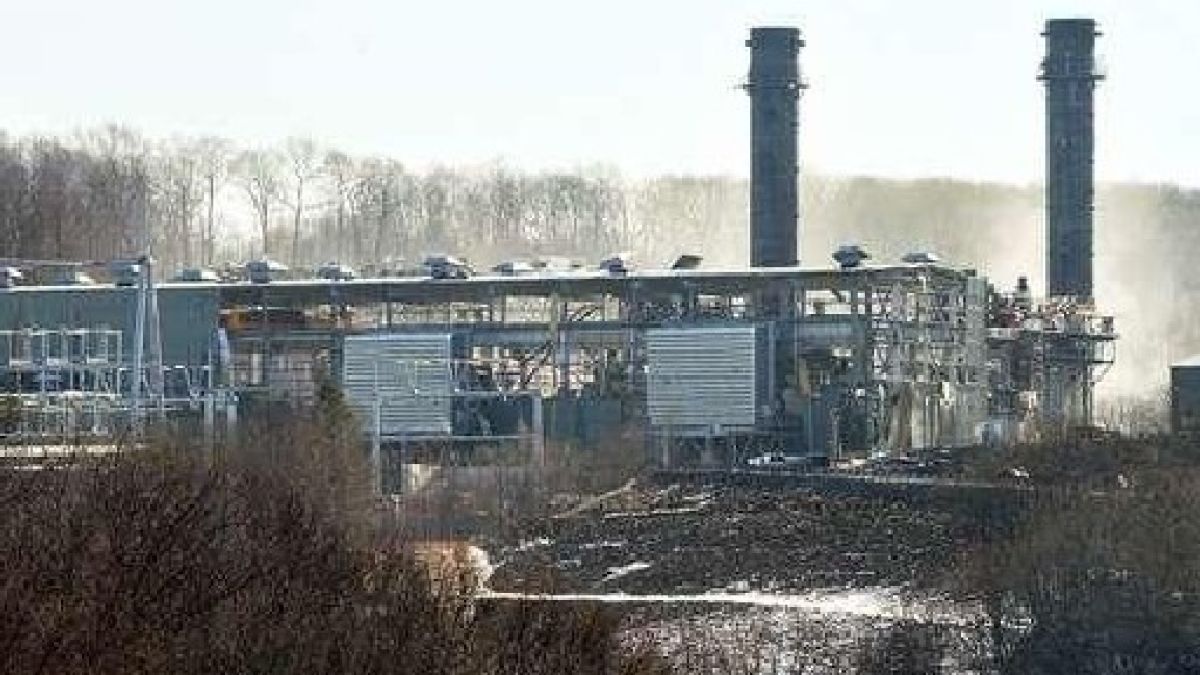 Експлозия в електроцентрала уби 5 души