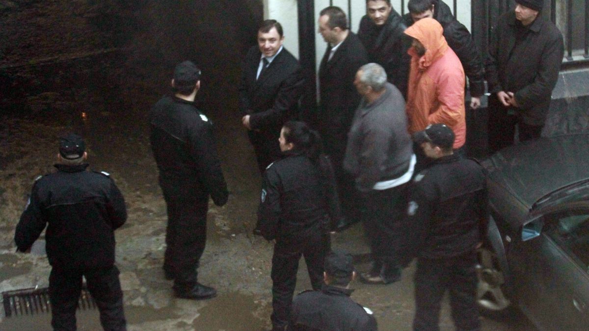 Алексей Петров контролирал таксиджии и проститутки