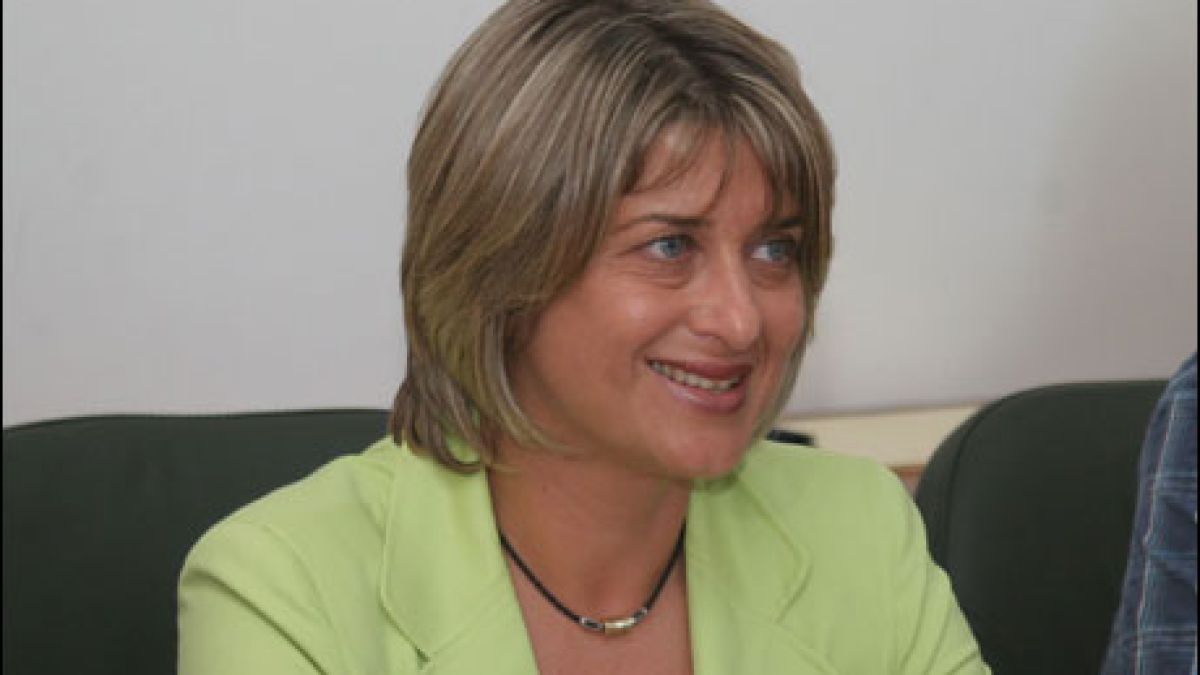 Весела Лечева: Лекарите не дават надежда за мъжа ми