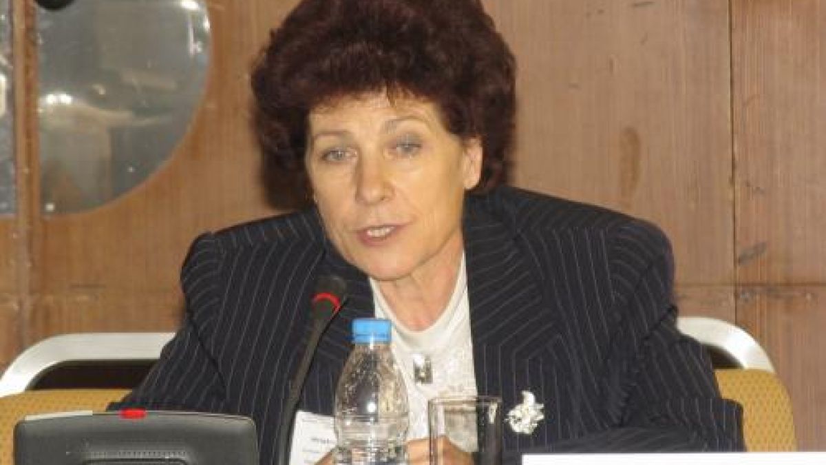 Христина Митрева е кандидатурата на Тотю Младенов за шеф на НОИ