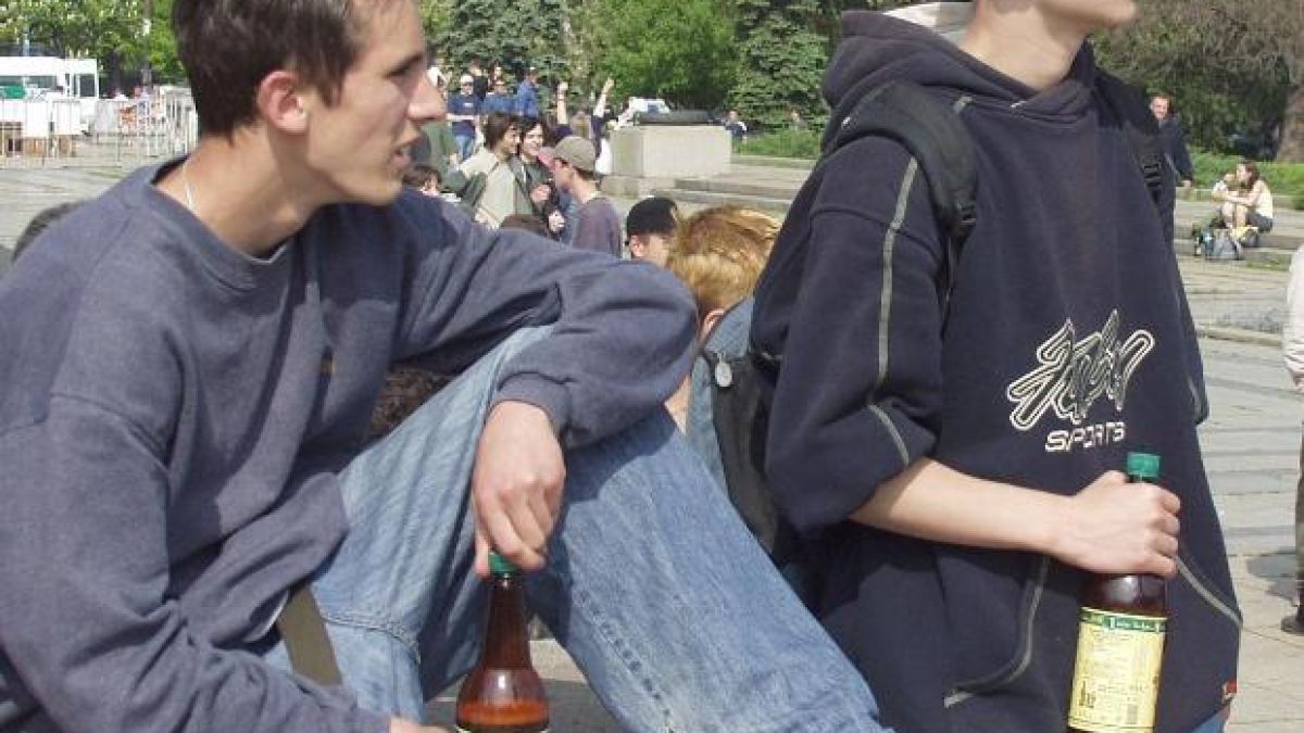Все повече деца се напиват редовно 