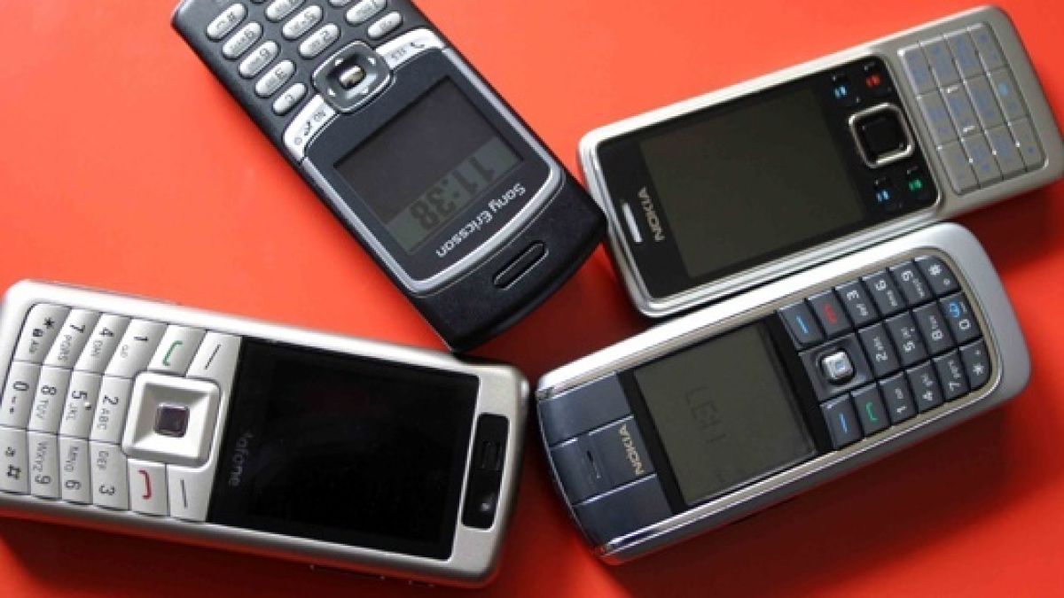 Две хлапачки пребиха  момиче за  GSM