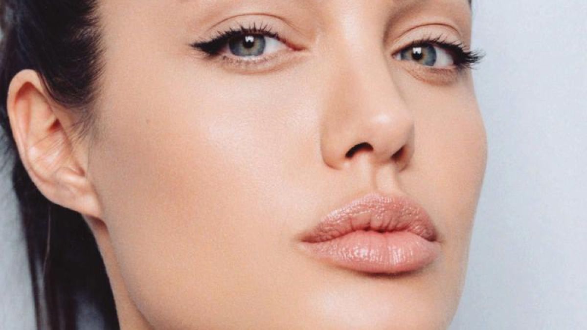 Анджелина била серийна кръшкачка