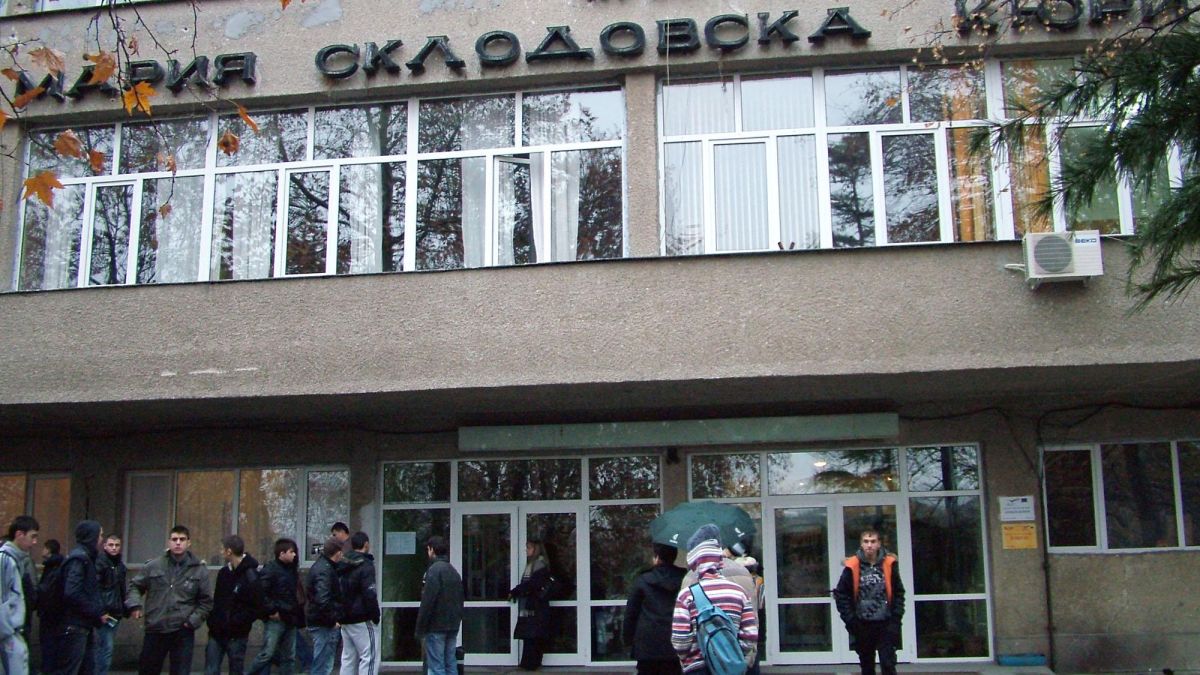 Децата-пушачи – двойно повече от “избухването” на демокрацията насам