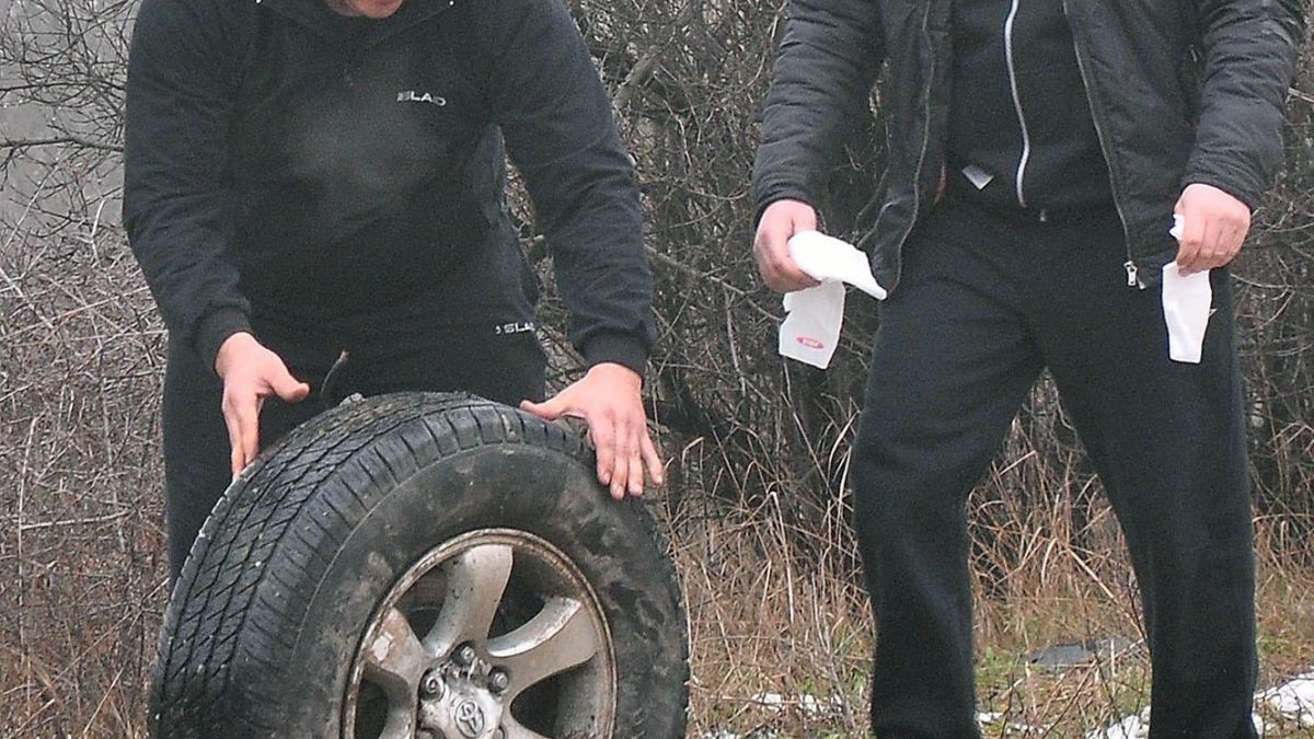 Джипът-убиец скъсал парапетите на надлеза за Каблешково