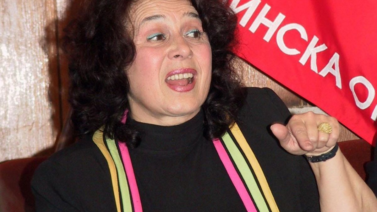 Масларова дала 16 500 за екскурзия на мъжа си до Куба
