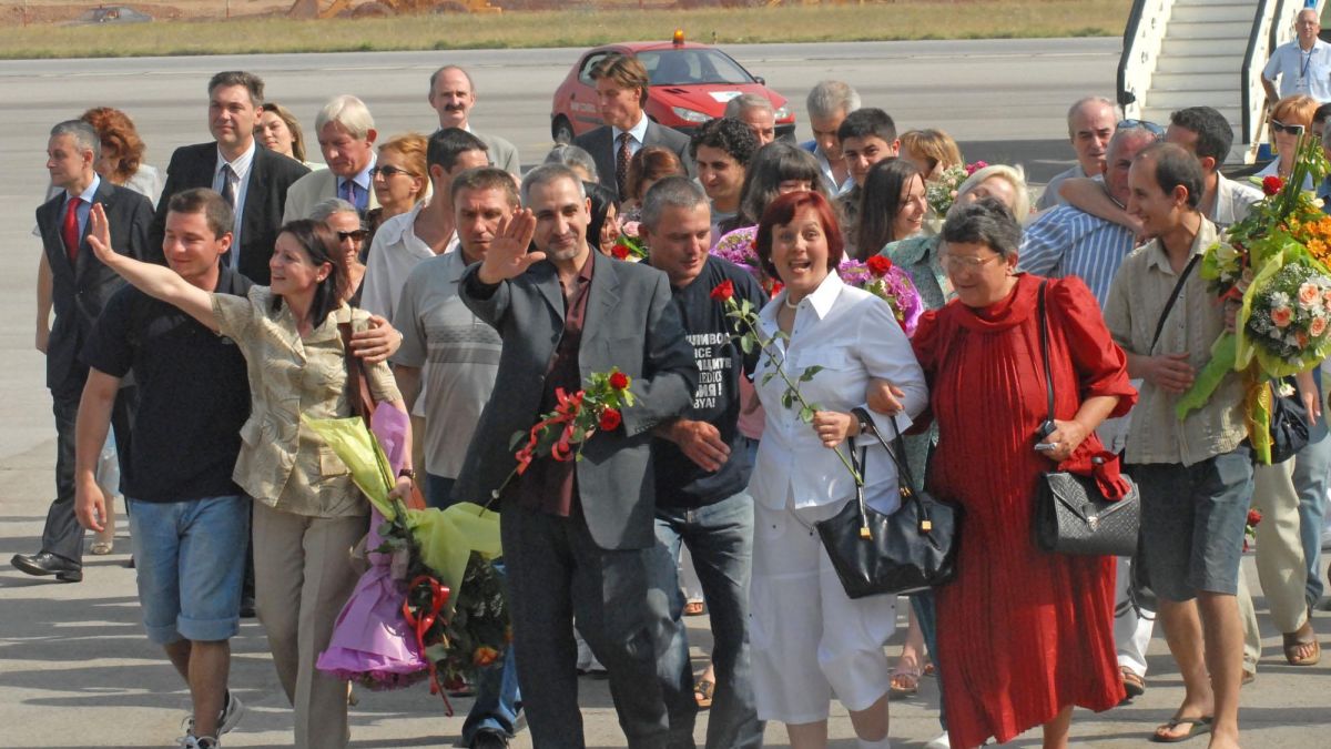 Държавата не е платила осигуровките на сестрите от Либия