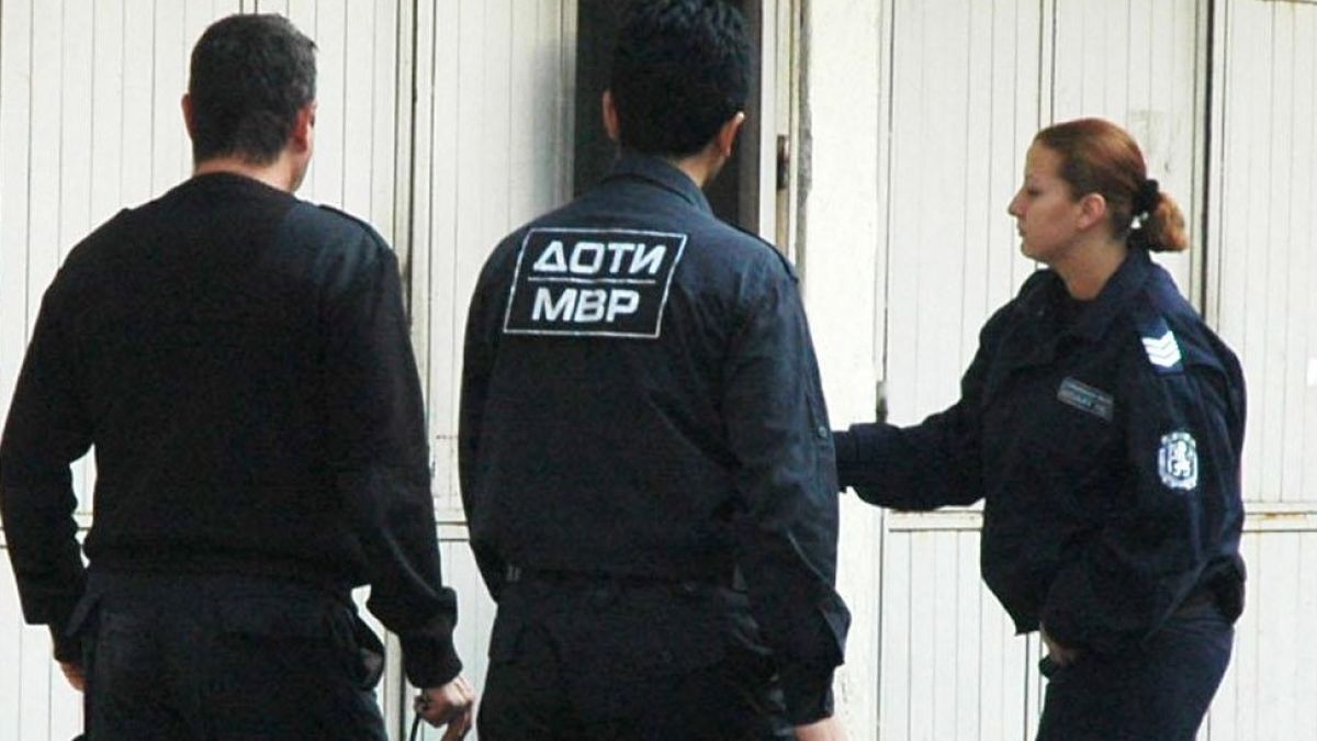 Бомба гръмна пред апартамент в кв. "Сердика"