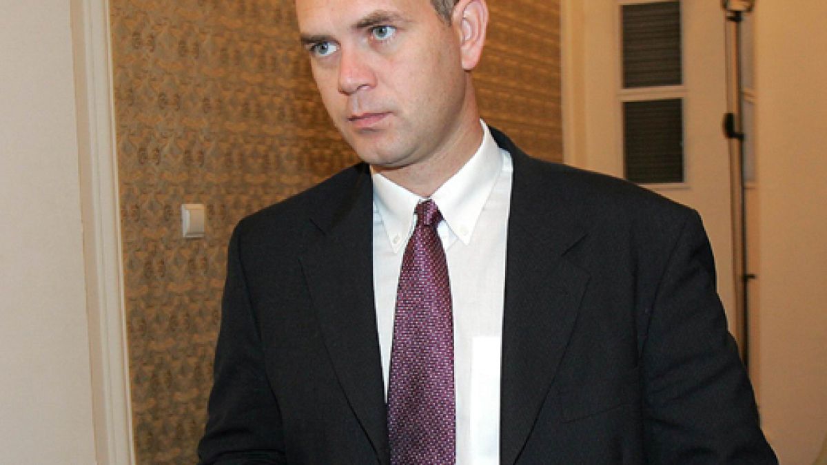Кадиев: Дянков се компроментира тежко 