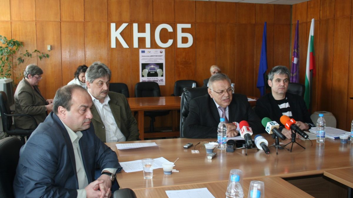 КНСБ стяга редиците за стачка