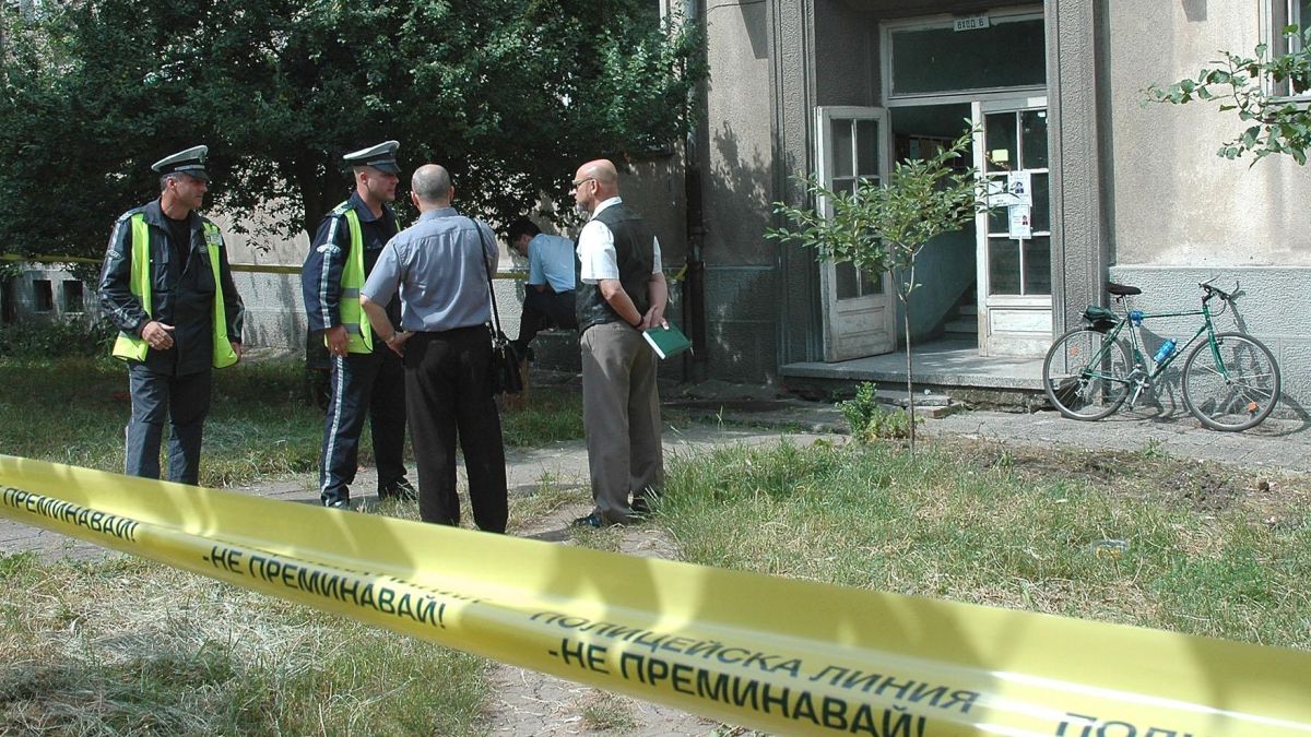 Претрепаха с железен прът благоевградски ресторантьор