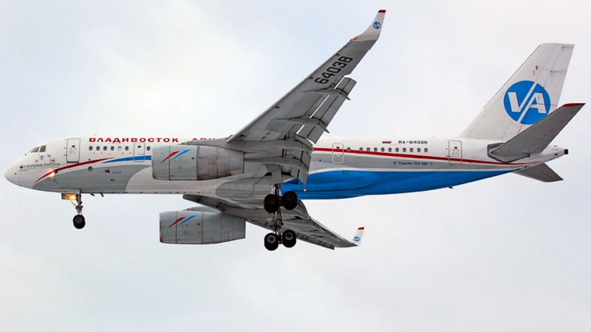 "ТУ-204" кацна аварийно край московското летище Домодедово, седмина са ранени