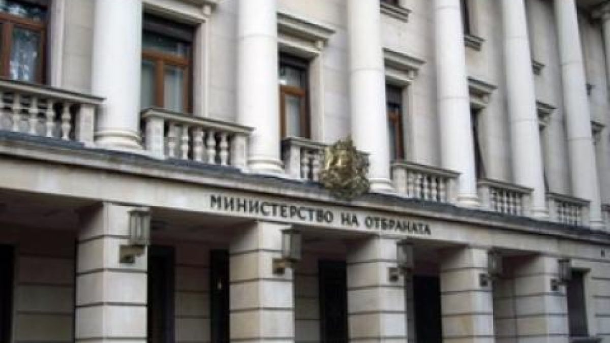 Аню Ангелов: Бедни сме, съкращаваме чиновниците с 30%

