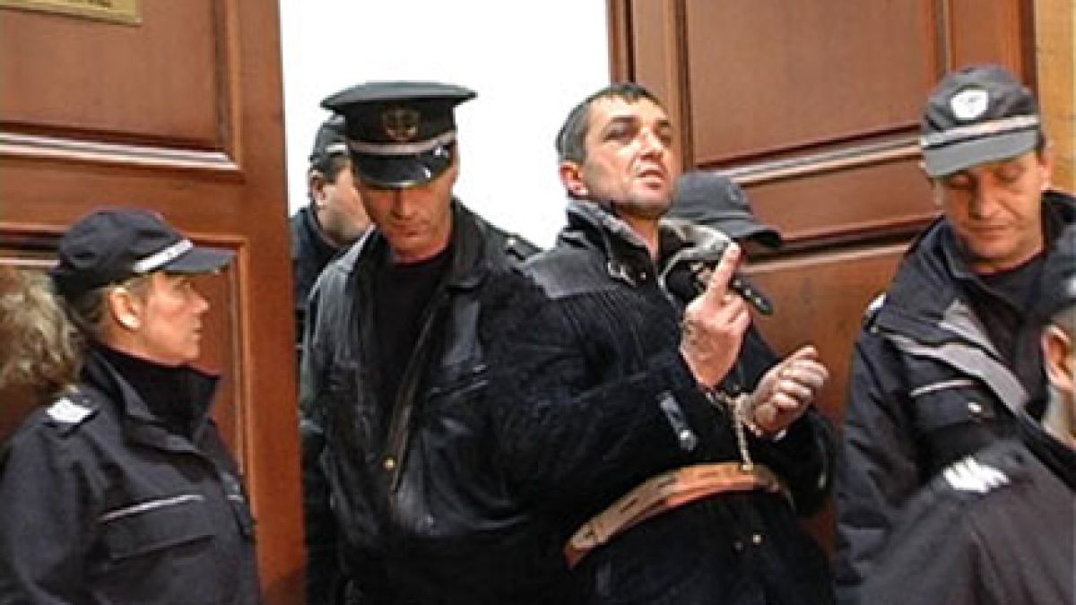 Уволниха Куйович от печатницата на затвора