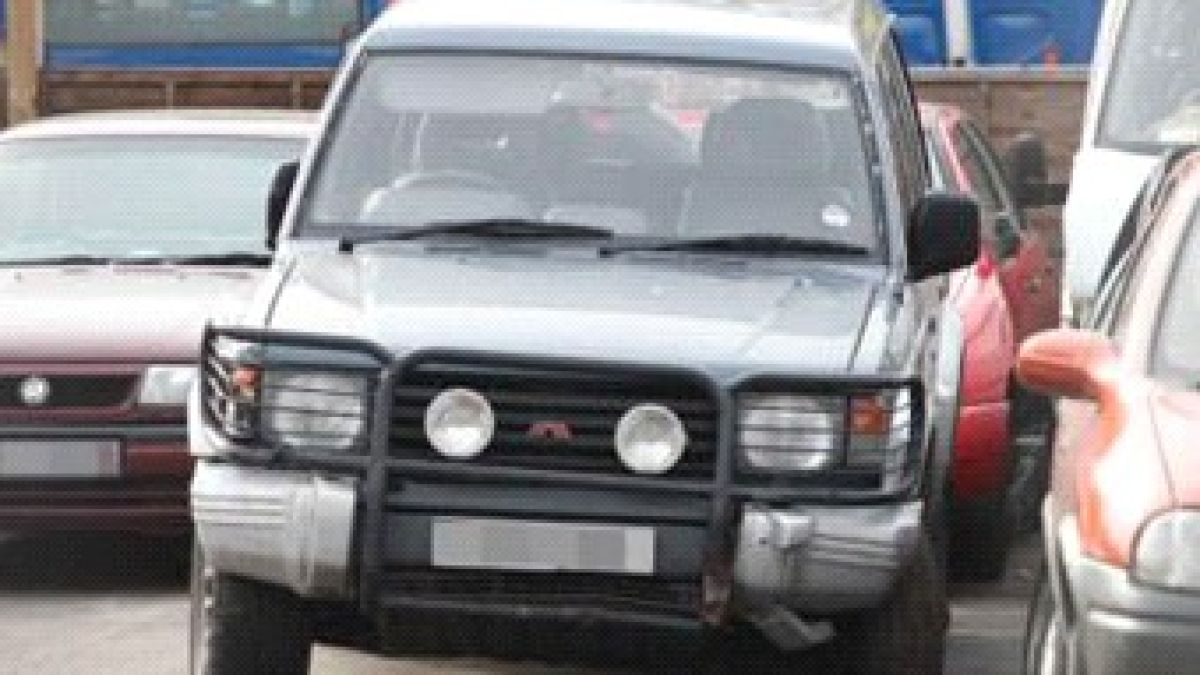 Петгодишно англичанче отмъкна джипа на майка си