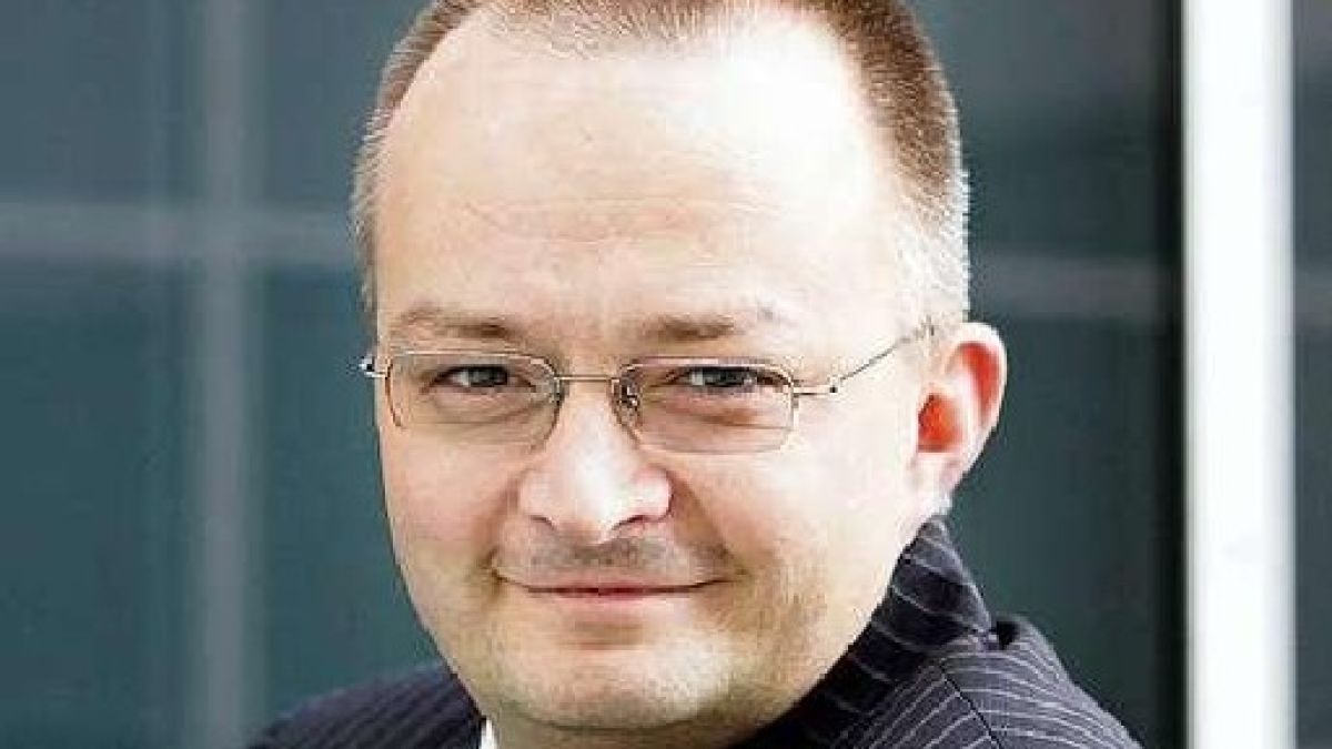 Милионер иска развод от порно звезда