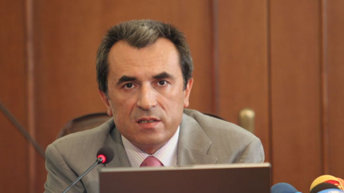 Орешарски: Правителството фетишизира еврозоната
