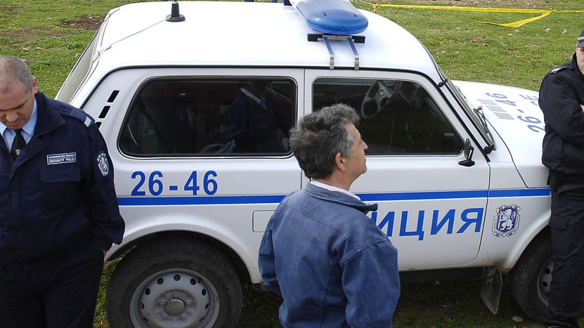 Банда роми пребиха възрастен благоевградчанин