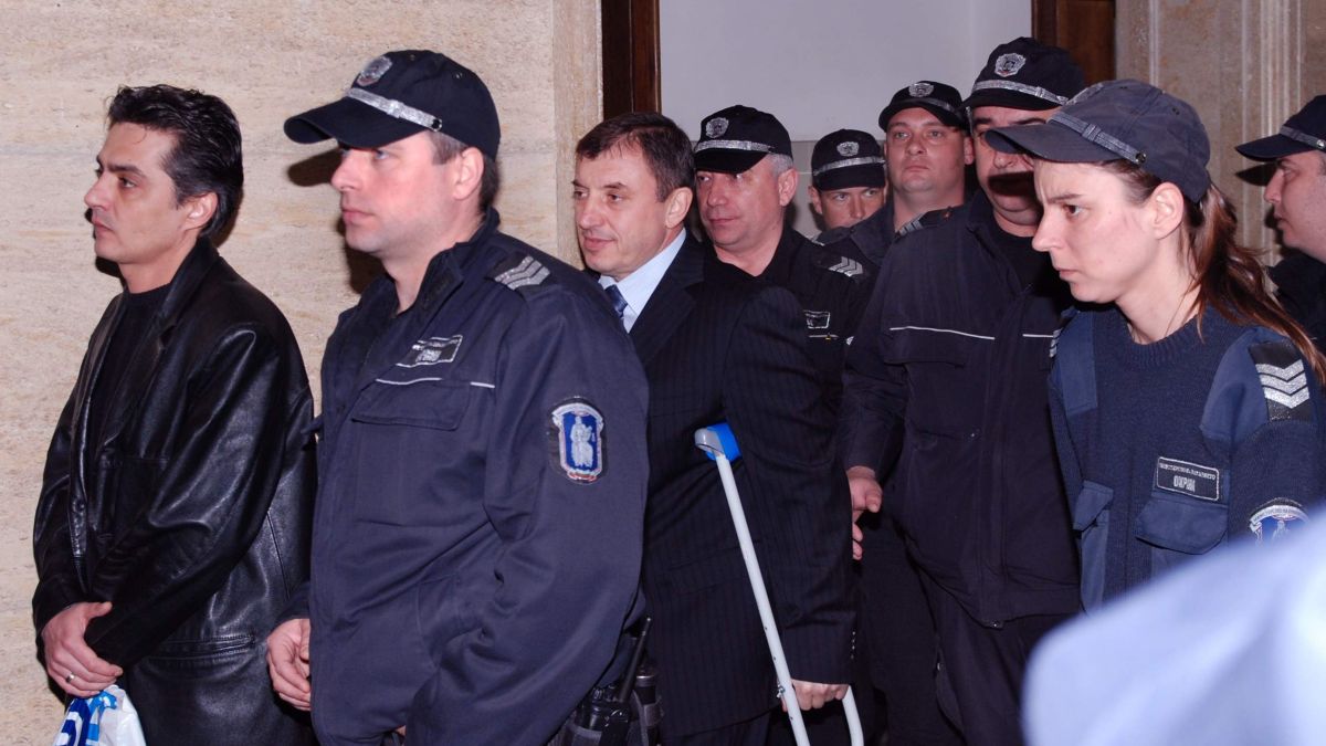 Алексей Петров дойде с патерици в СГС