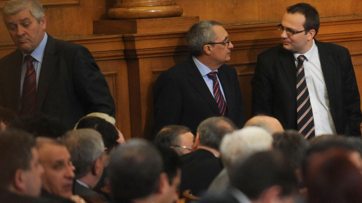 Сините против мерките анти-криза