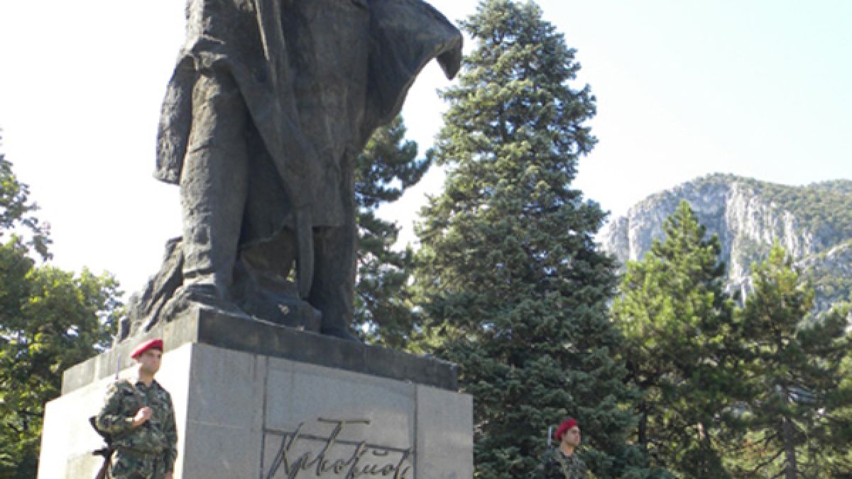 Книга разкрива скандални факти за бележити българи