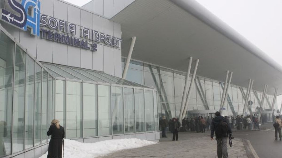 Гъста мъгла в София, отмениха 4 полета 