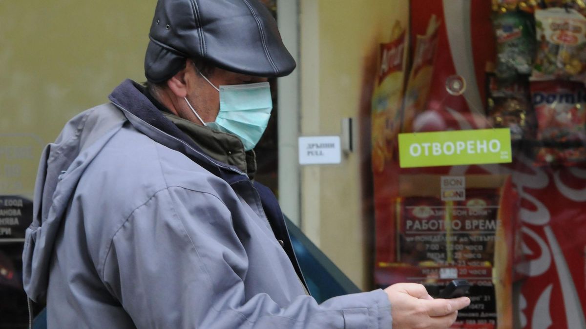 Обявяват грипна епидемия за цялата страна до дни
