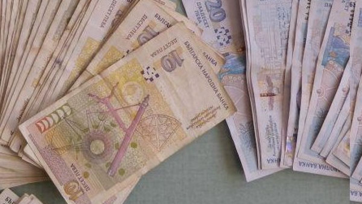 Шест банки приключват годината на загуба 