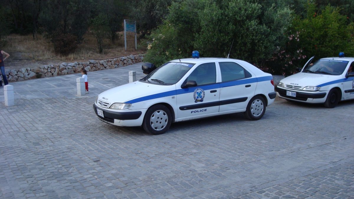Българин заряза детето си в Гърция