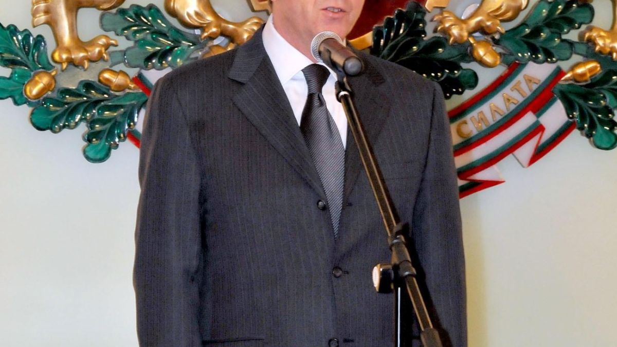 Братя Юзеирови съдят Президента