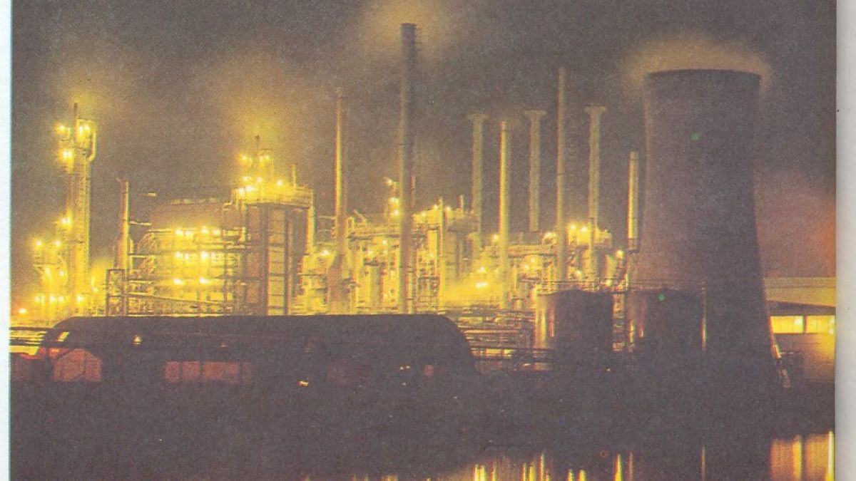 Русия пак ще повиши експортното мито за нефта
