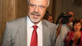 Няма да искат имунитета на Гагаузов, засега 