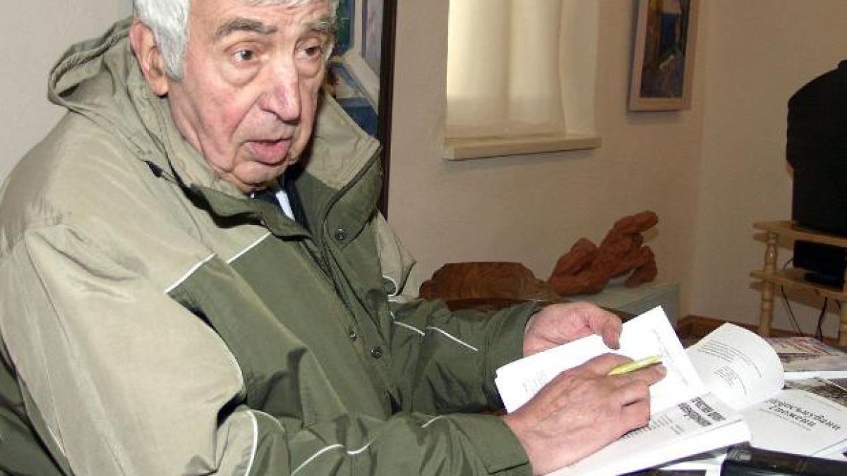 Почина Генчо Бъчваров