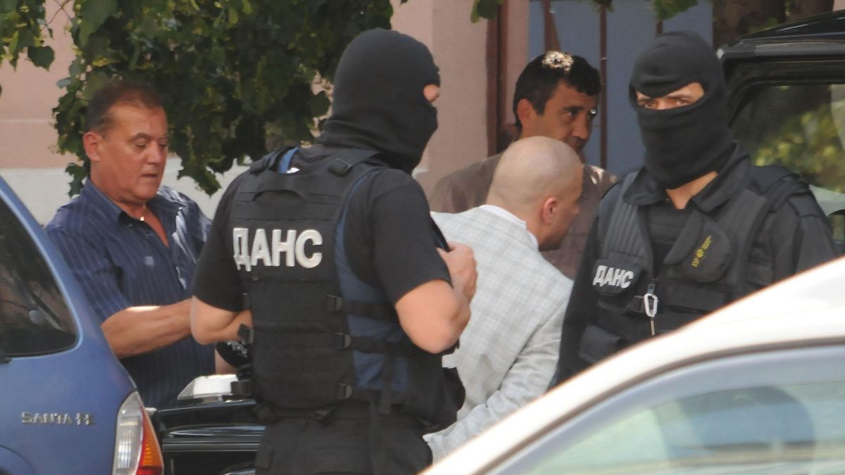 ДАНС-аджии щурмуваха офиси на ЕВН