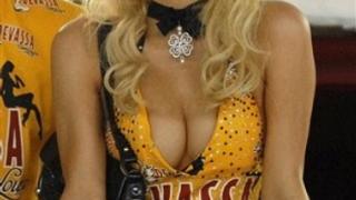 Шок: Парис Хилтън изнасилена в мол