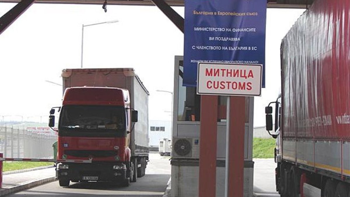 Ваньо Танов няма да печата пари, нарича Ревизоро глупак