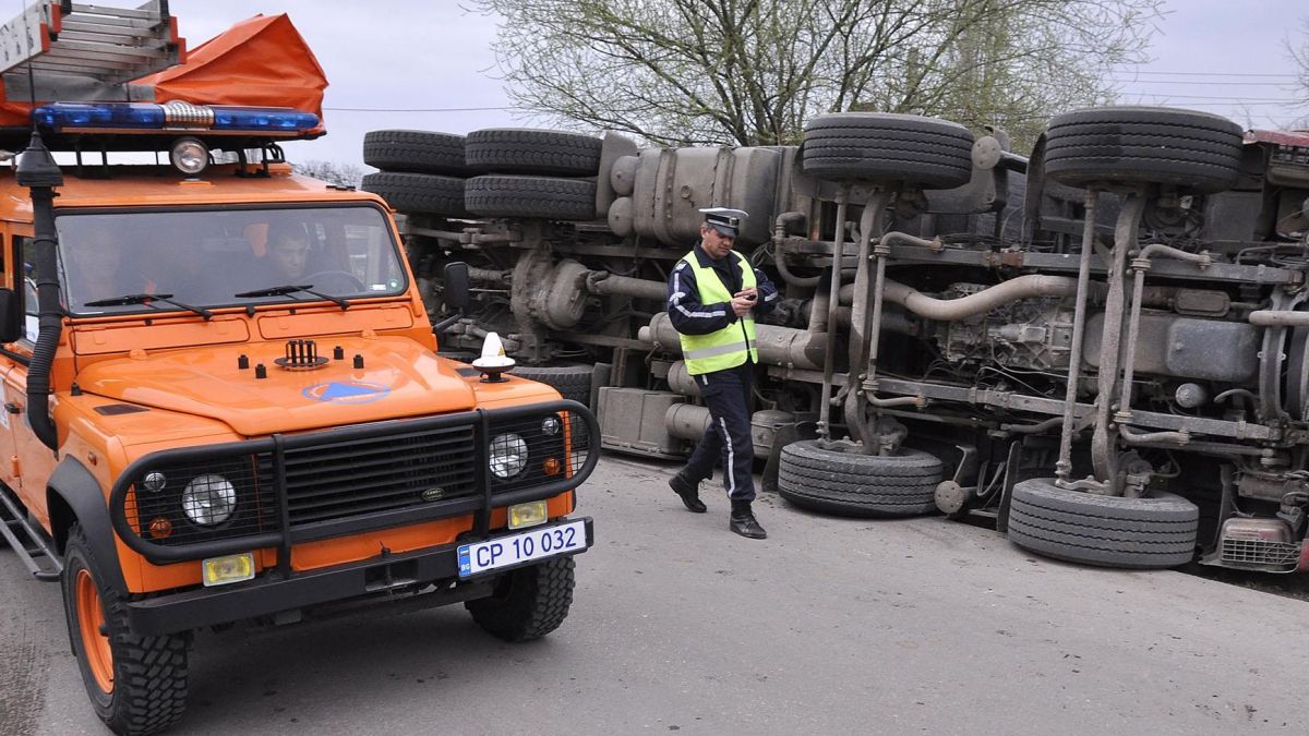 Цистерна се натресе в къща край Полски Тръмбеш