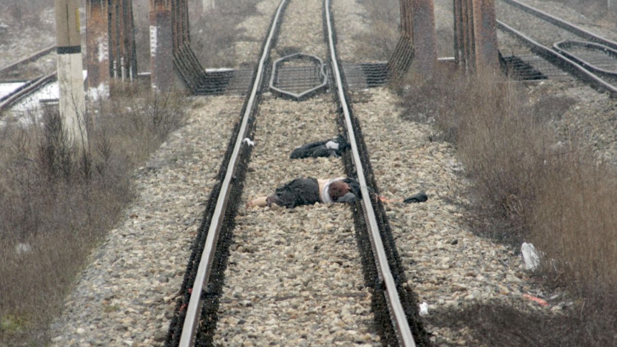 Влак прегази пенсионер, разследват самоубийство 