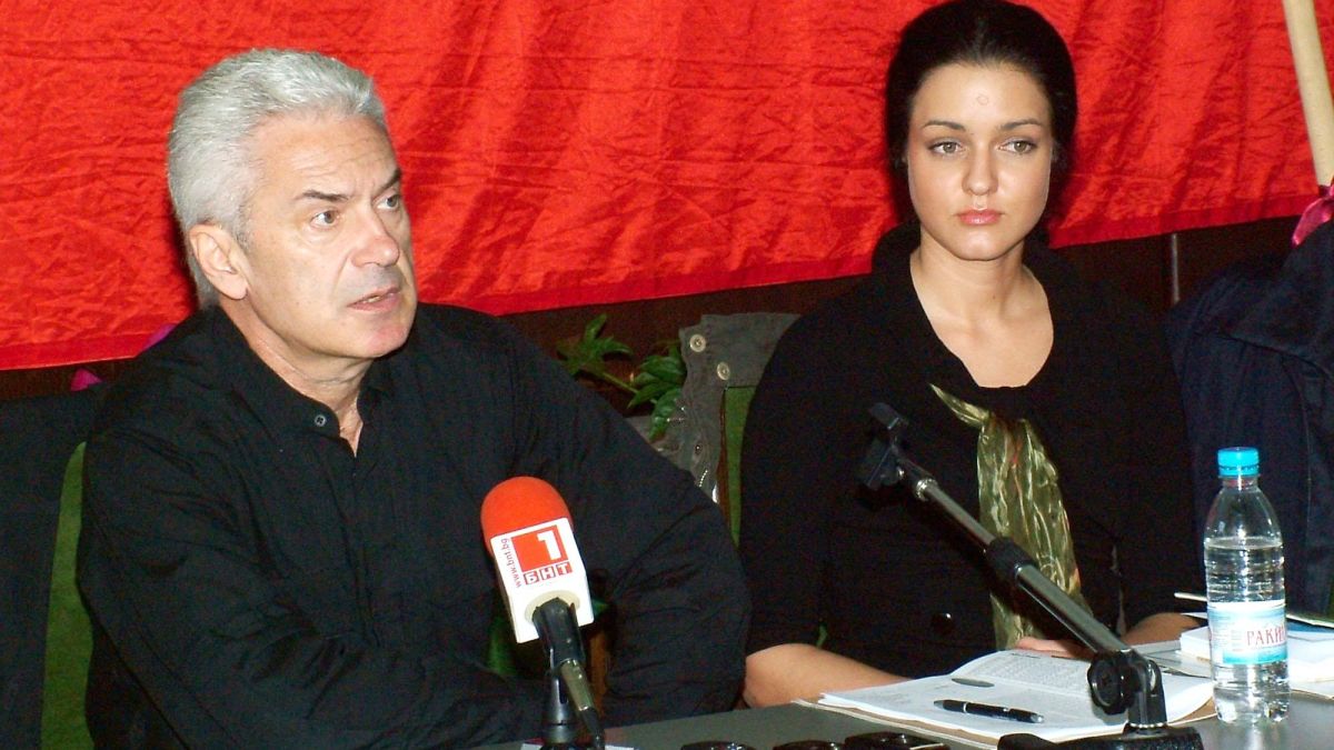 Калина Крумова: Нелепо е да се мисли, че Волен Сидеров напуска "Атака"! 