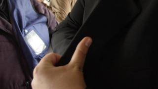 Контрольор пребит по време на работа в столицата