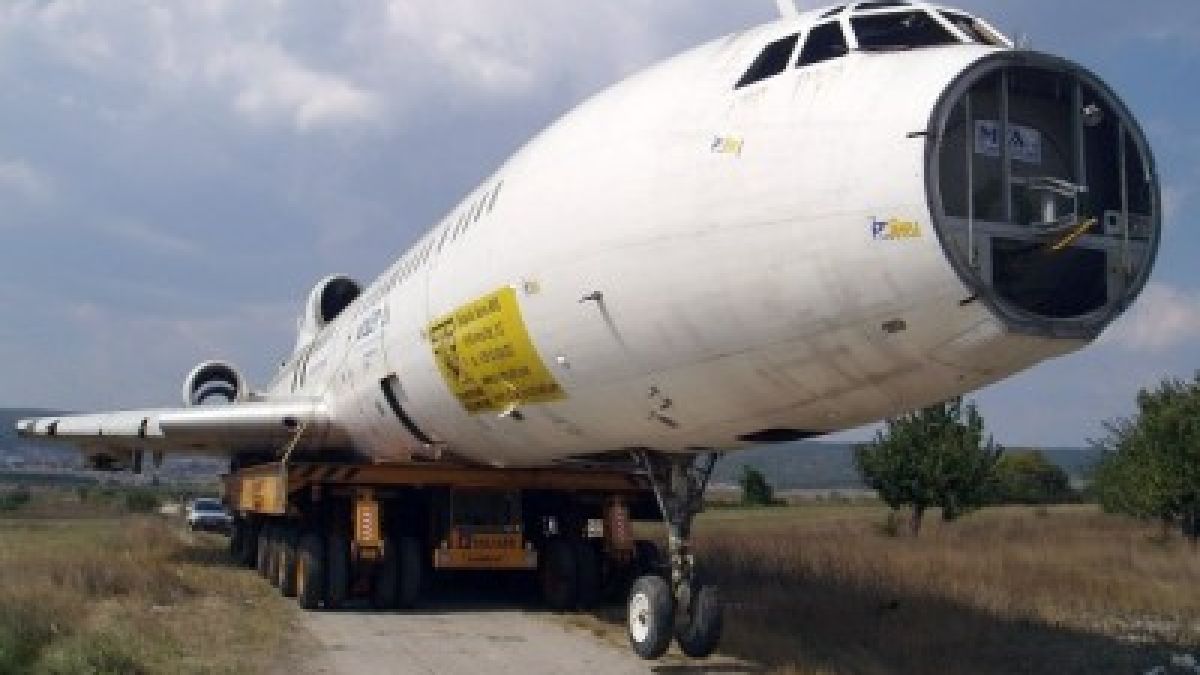 Потапят в понеделник татовия самолет