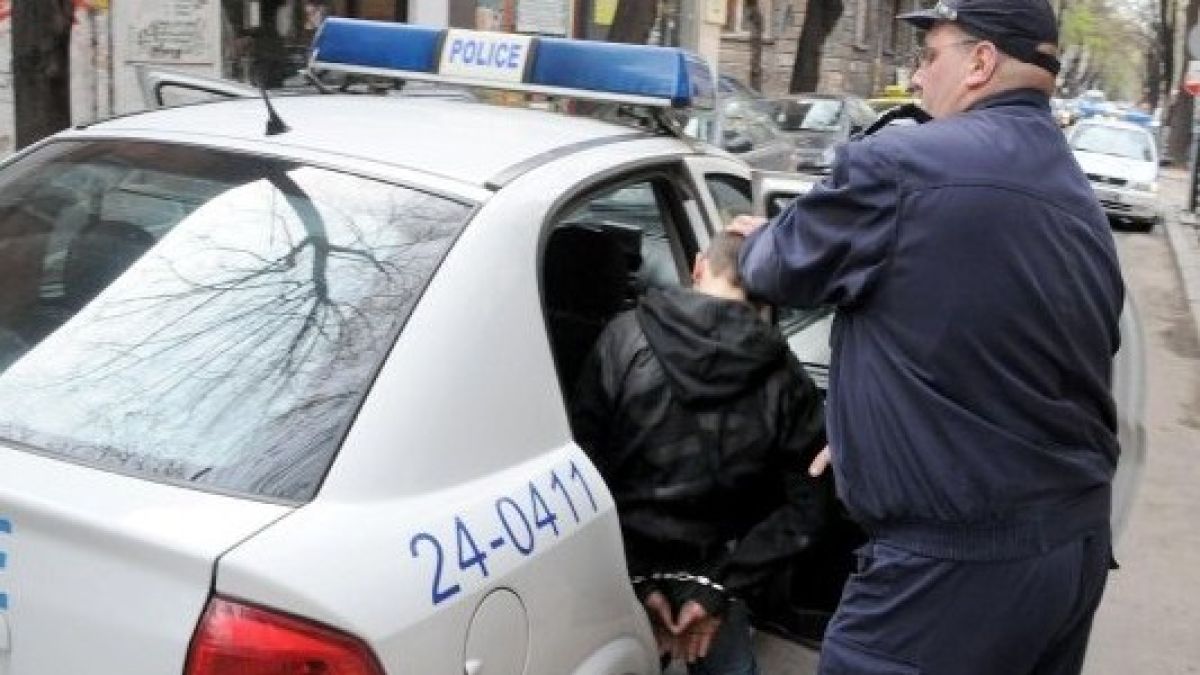 Рецидивист изнасили 30-годишна жена в Димитровград