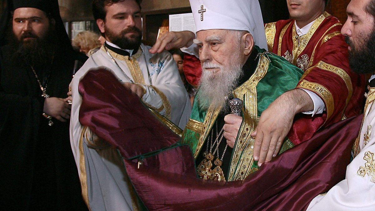 Кукловодите назначиха нов любимец на дядо Максим