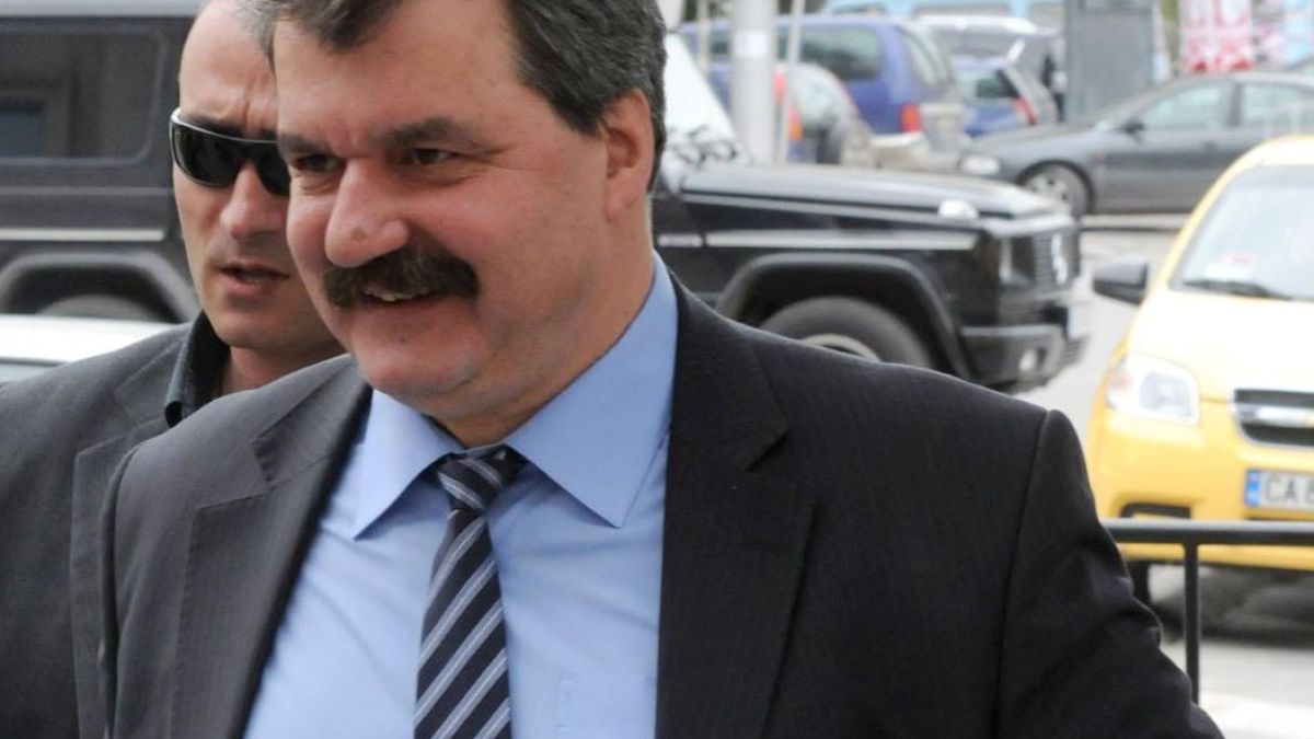 Тодор Батков ще продава бройлери и птичи пастет