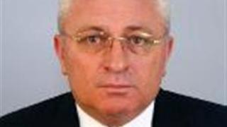 Доган търси висшисти за кметове
