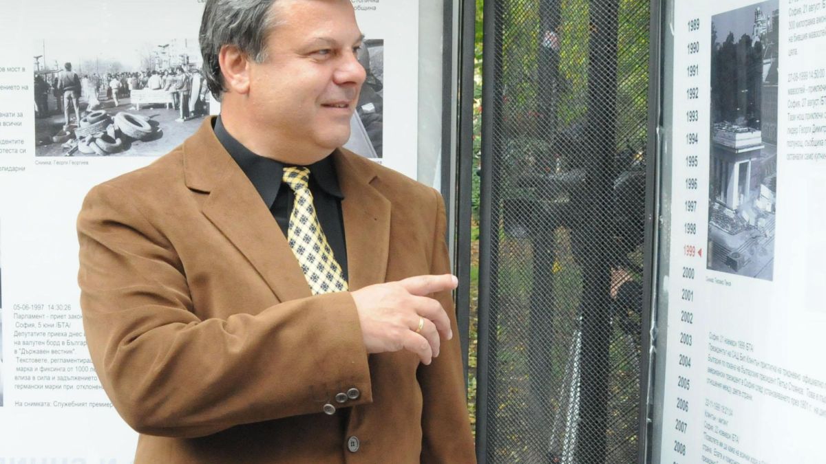 Евгений Бакърджиев: Корупцията започна след нас