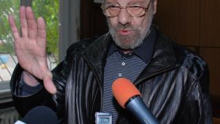 Тръгна делото срещу астролога Лещански