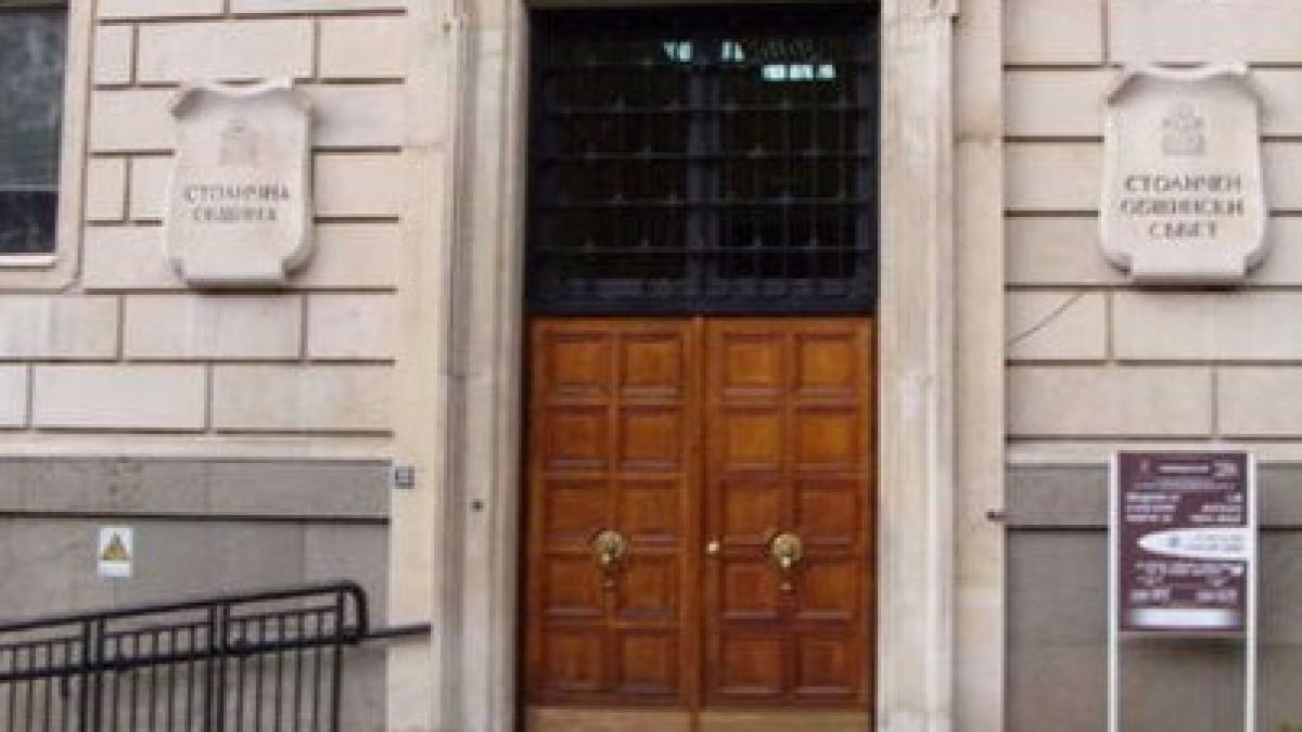 Мистериозна дама: Бомбата в Столична община е поставена от атентаторите на РЗС и ДСБ